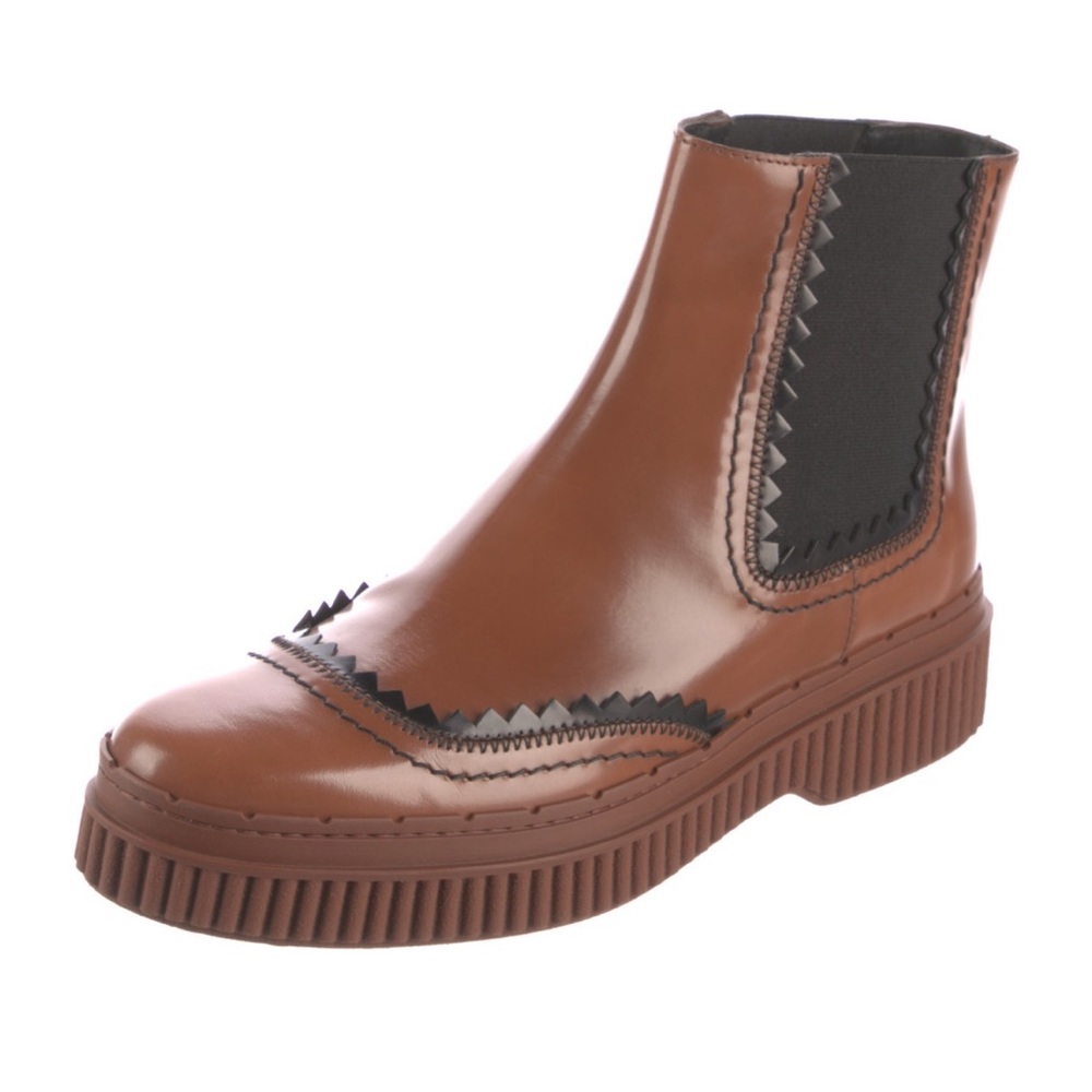 Tod’s brown patent leather chelsea boots
